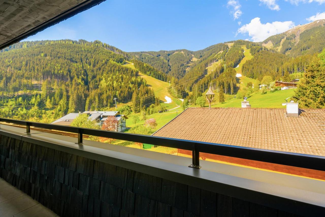 Sunny Ferienwohnungen Ski In - Ski Out Self Check In Zell am See Esterno foto